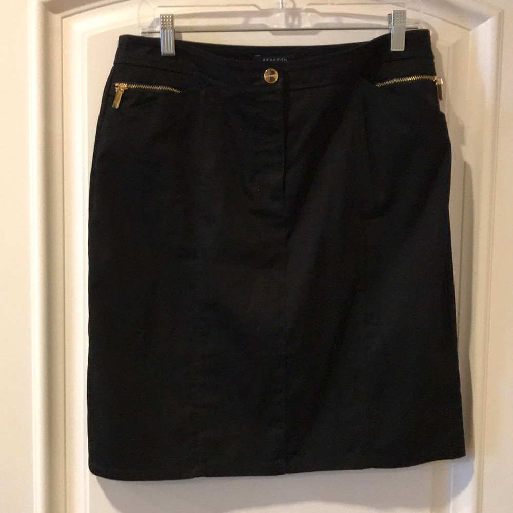 Jones New York signature size 10 stretch skirts